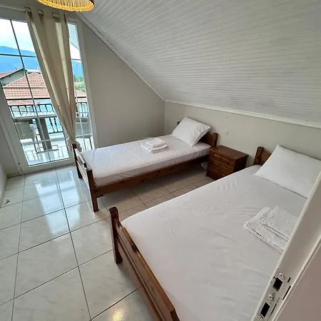 Lägenhet Vrasna Beach Apartments