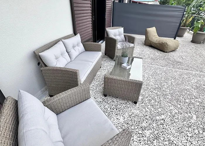 Vrasna Beach Apartments